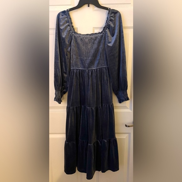 Zesica Dresses & Skirts - Elegant Velvet Long Sleeve Blue Dress